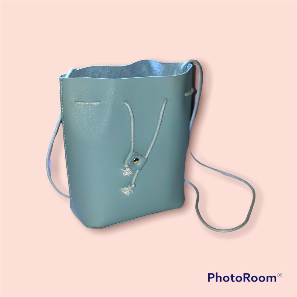 Small baby blue bucket cross purse